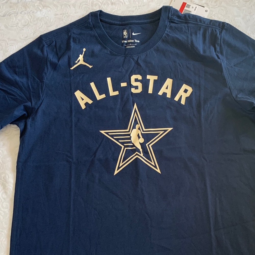 Men’s large NBA t shirt